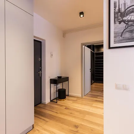 Apartment Royalton Blue